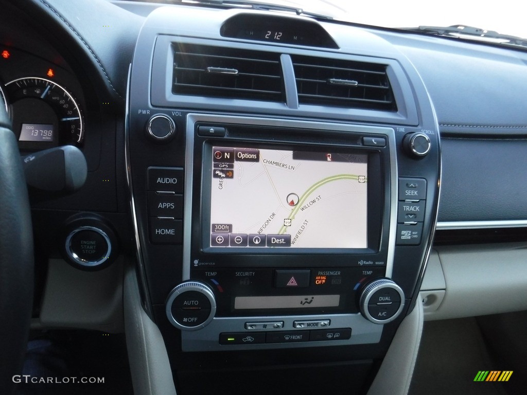 2014 Camry XLE V6 - Super White / Ivory photo #18