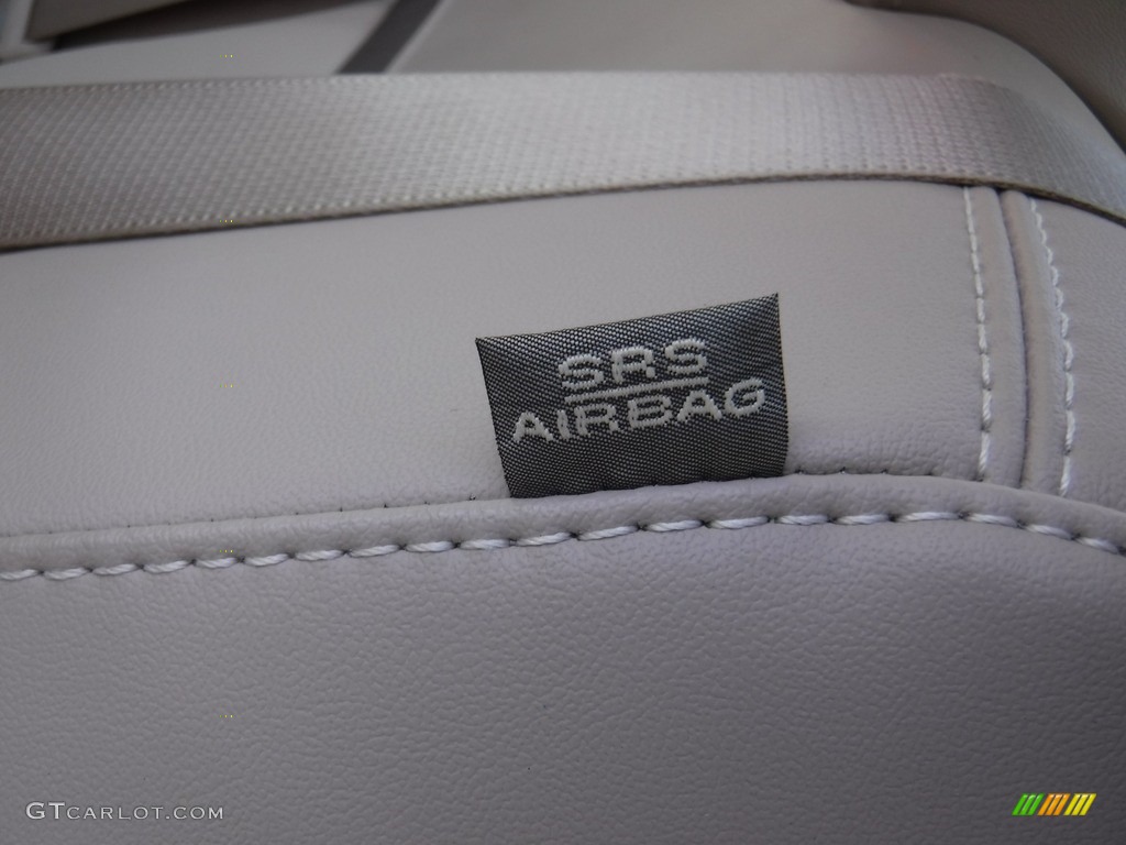 2014 Camry XLE V6 - Super White / Ivory photo #28