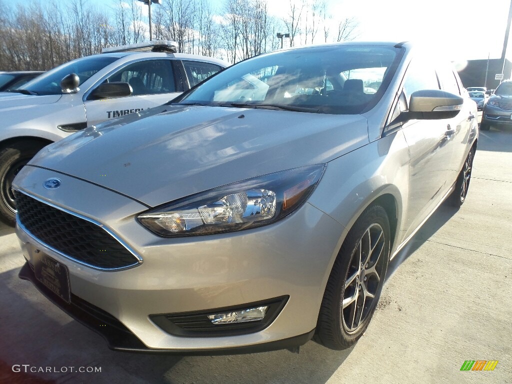 2018 Focus SEL Sedan - White Gold / Charcoal Black photo #1