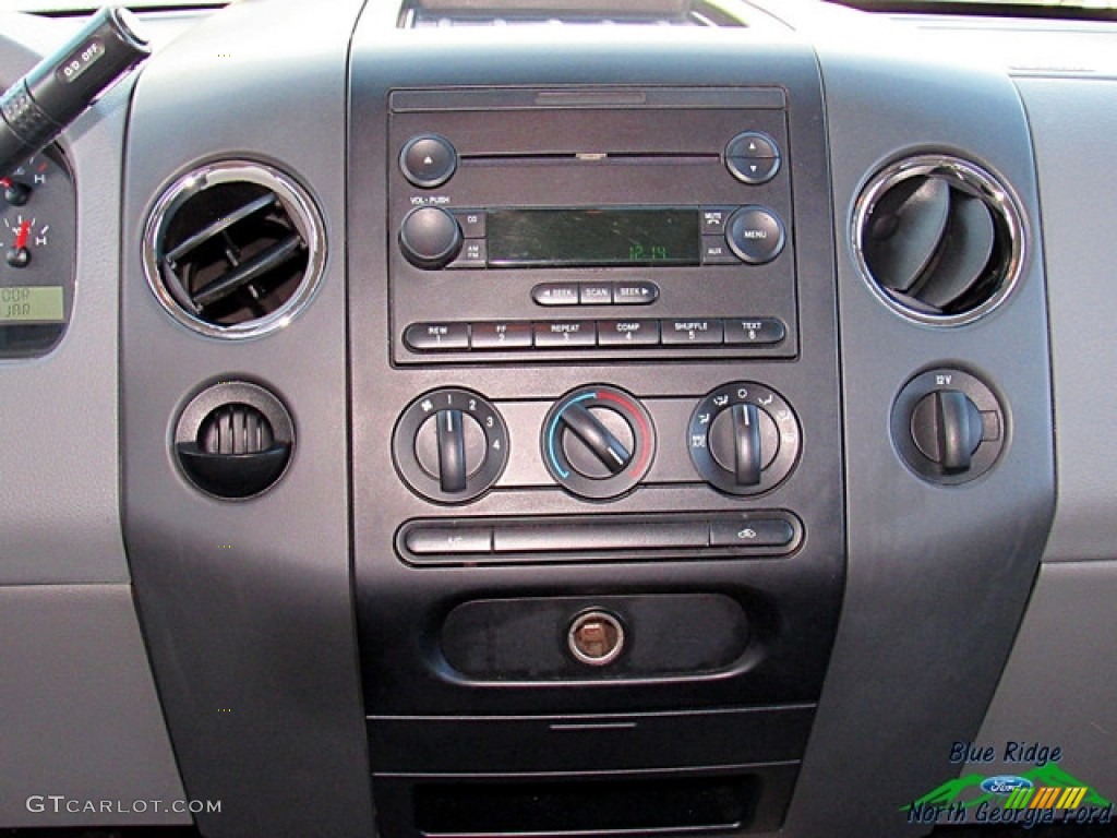 2004 F150 XLT SuperCab - Medium Wedgewood Blue Metallic / Medium/Dark Flint photo #20