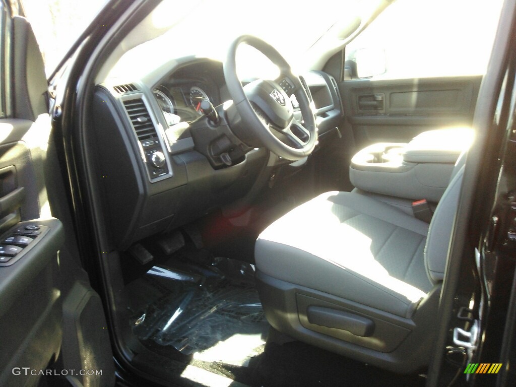 2018 1500 Express Crew Cab 4x4 - Brilliant Black Crystal Pearl / Black/Diesel Gray photo #3