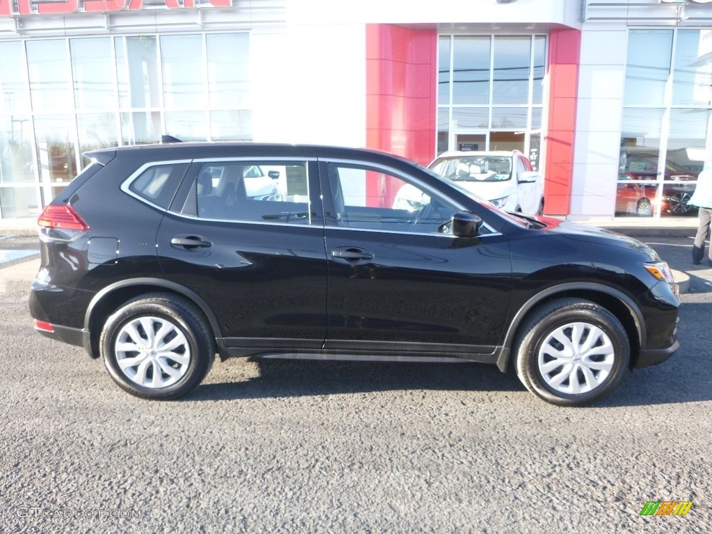 2017 Rogue S AWD - Magnetic Black / Charcoal photo #3