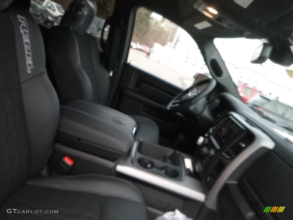 2018 1500 Rebel Crew Cab 4x4 - Brilliant Black Crystal Pearl / Black photo #10