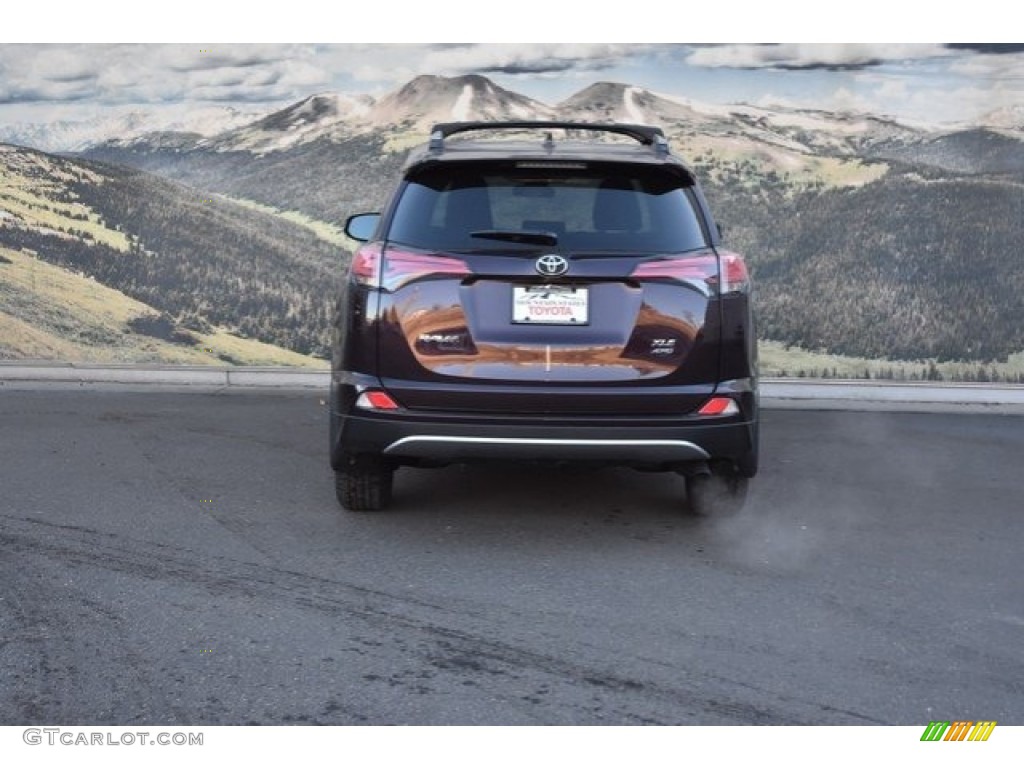 2018 RAV4 XLE AWD - Black / Nutmeg photo #4