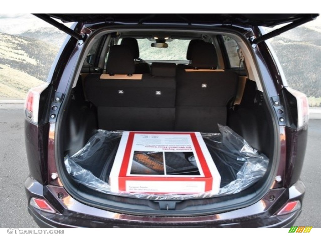 2018 RAV4 XLE AWD - Black / Nutmeg photo #8