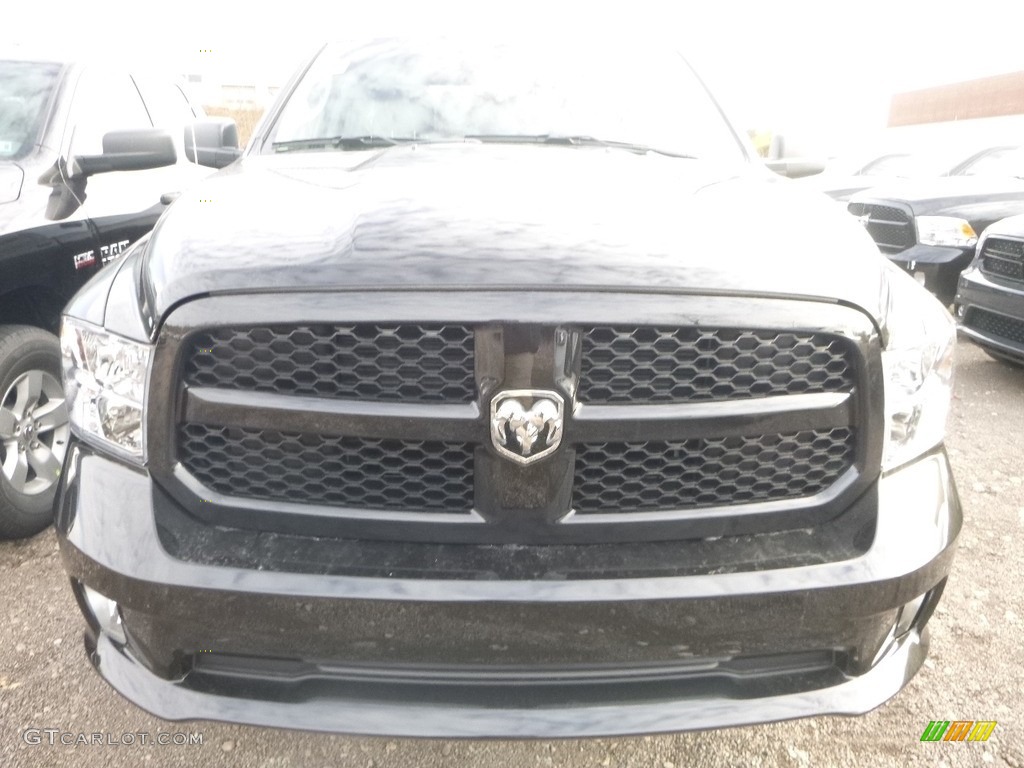 2018 1500 Express Quad Cab 4x4 - Brilliant Black Crystal Pearl / Black/Diesel Gray photo #7