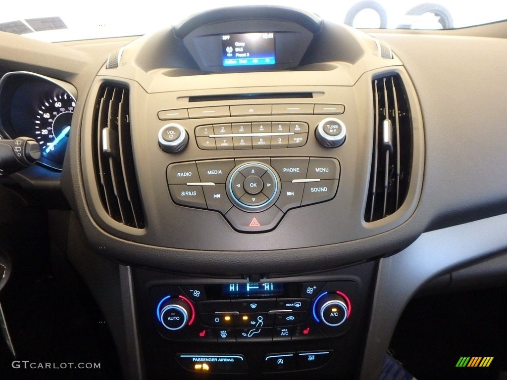 2018 Escape SE 4WD - White Gold / Charcoal Black photo #12