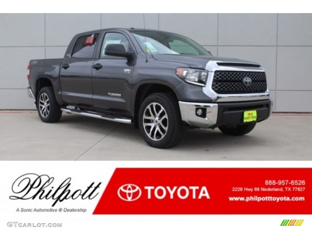 2018 Tundra SR5 CrewMax 4x4 - Magnetic Gray Metallic / Graphite photo #1