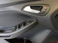 White Gold - Focus SE Hatch Photo No. 9