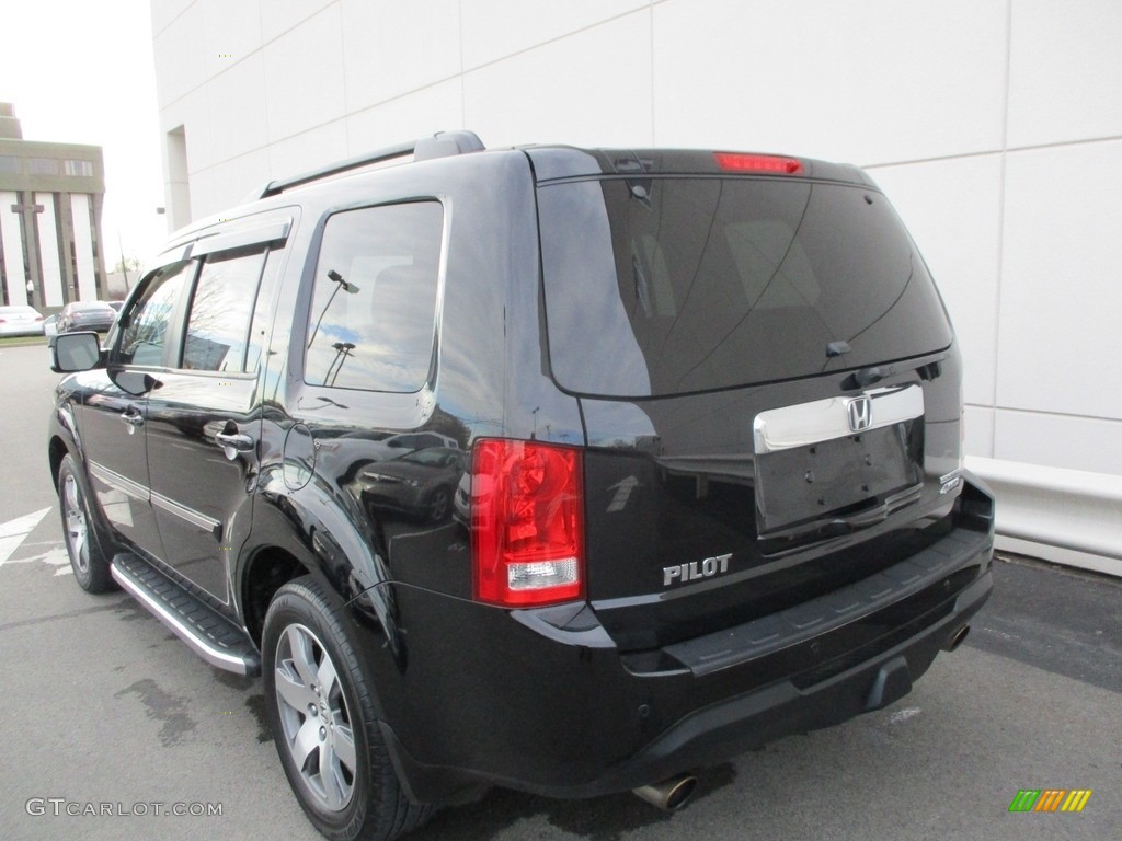 2015 Pilot Touring 4WD - Crystal Black Pearl / Black photo #3