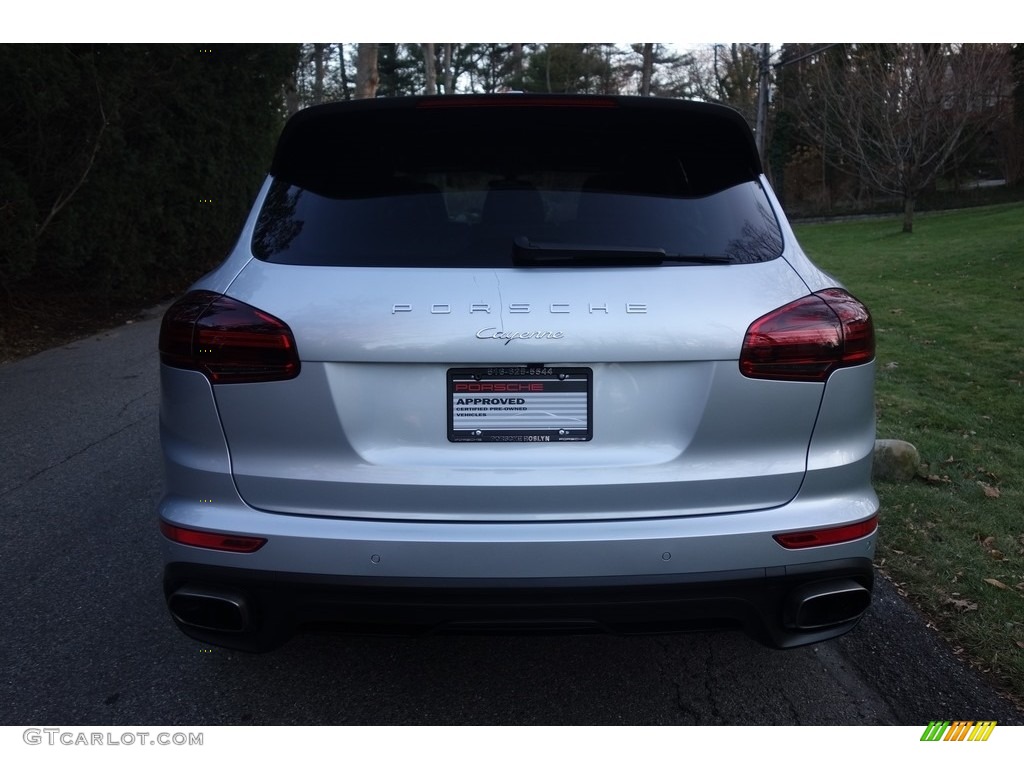 2017 Cayenne Platinum Edition - Rhodium Silver Metallic / Black photo #5