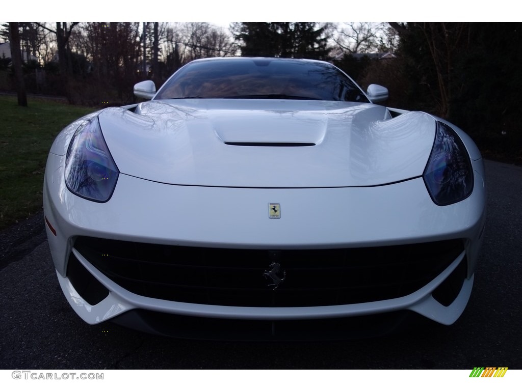 Bianco Avus 2015 Ferrari F12berlinetta Standard F12berlinetta Model Exterior Photo #124542376