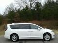 Bright White - Pacifica Touring L Photo No. 5