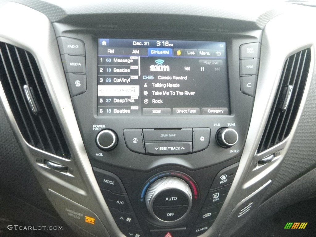 2017 Hyundai Veloster Value Edition Controls Photos