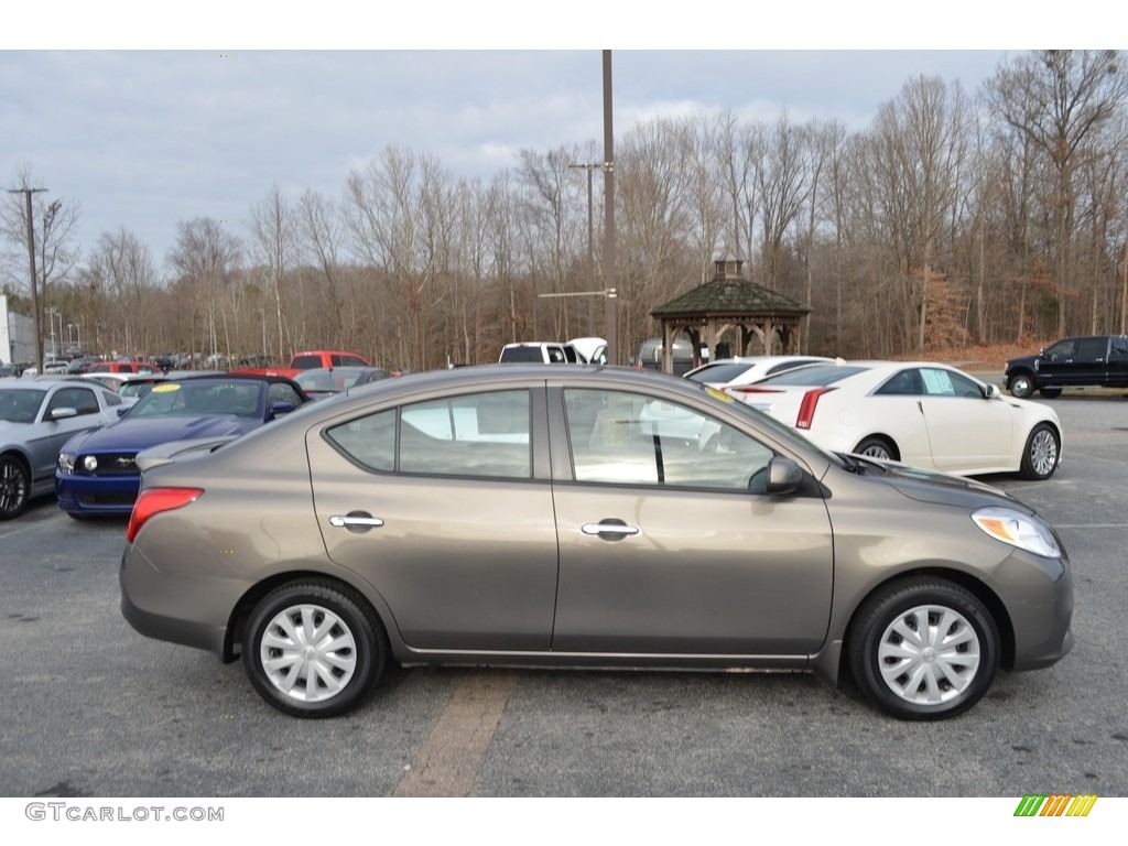 2013 Versa 1.6 S Sedan - Magnetic Gray / Charcoal photo #2