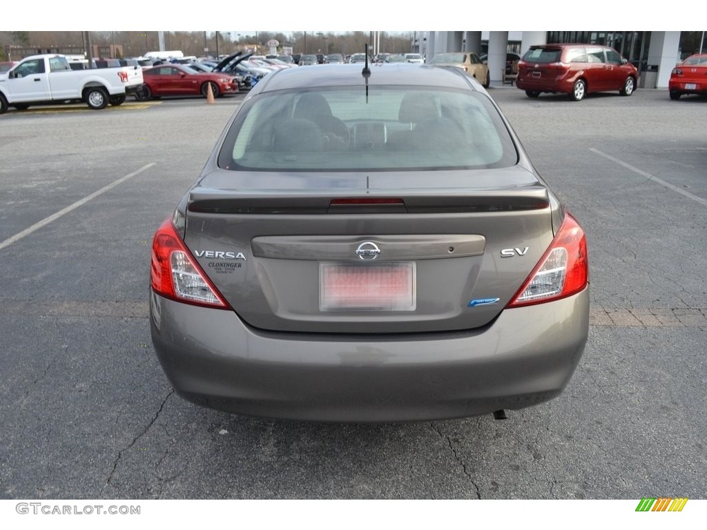 2013 Versa 1.6 S Sedan - Magnetic Gray / Charcoal photo #4