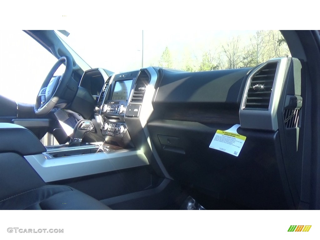 2018 F150 Lariat SuperCrew 4x4 - Magnetic / Black photo #25