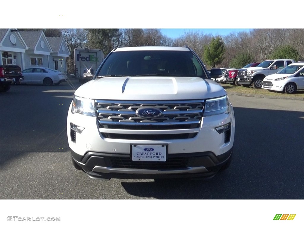 2018 Explorer XLT 4WD - White Platinum / Ebony Black photo #2
