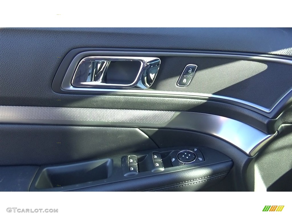 2018 Explorer XLT 4WD - White Platinum / Ebony Black photo #13