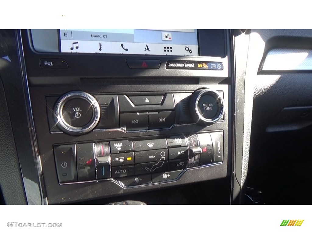 2018 Explorer XLT 4WD - White Platinum / Ebony Black photo #16