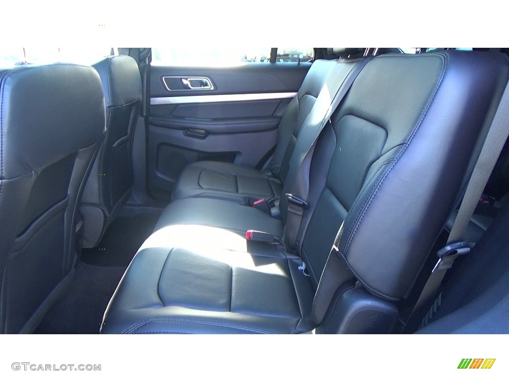 2018 Explorer XLT 4WD - White Platinum / Ebony Black photo #19