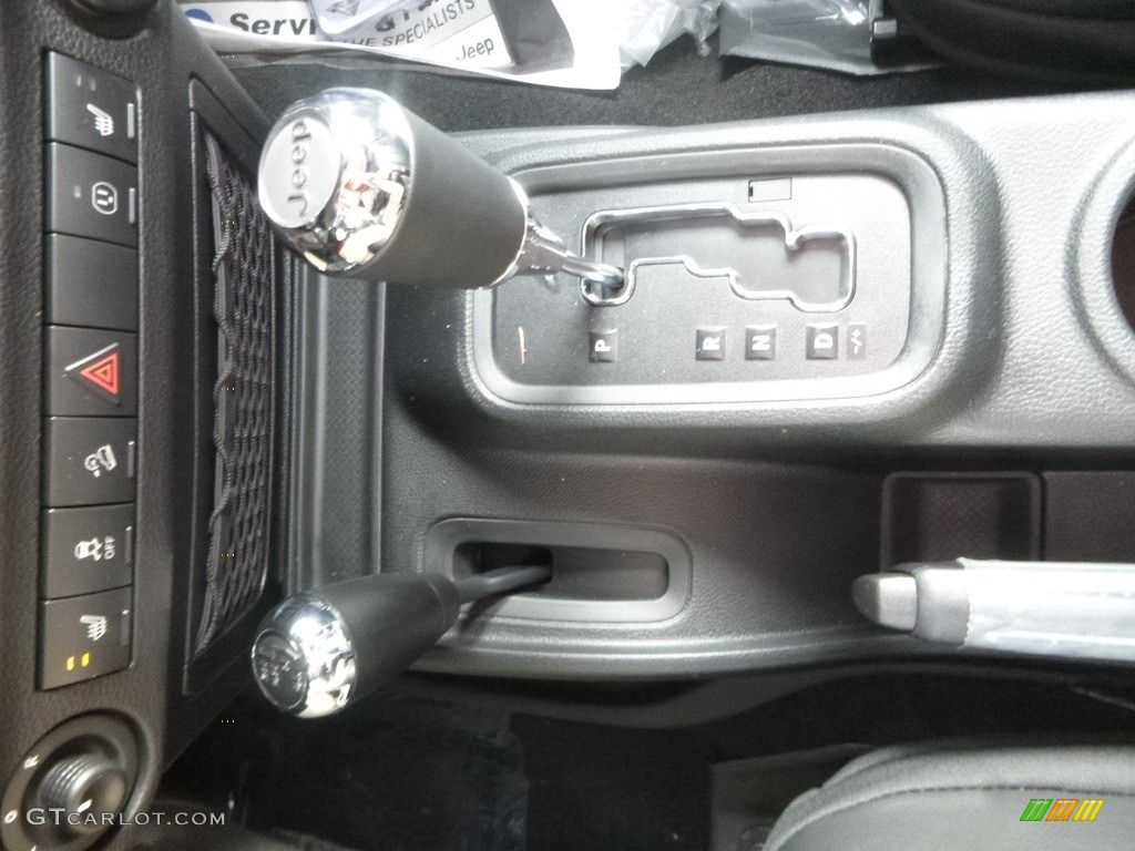 2018 Jeep Wrangler Unlimited Altitude 4x4 Transmission Photos