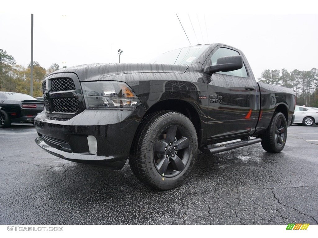 Brilliant Black Crystal Pearl 2018 Ram 1500 Express Regular Cab Exterior Photo #124557101