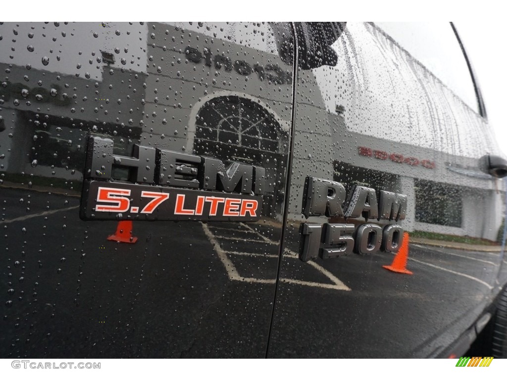 2018 1500 Express Regular Cab - Brilliant Black Crystal Pearl / Black/Diesel Gray photo #12