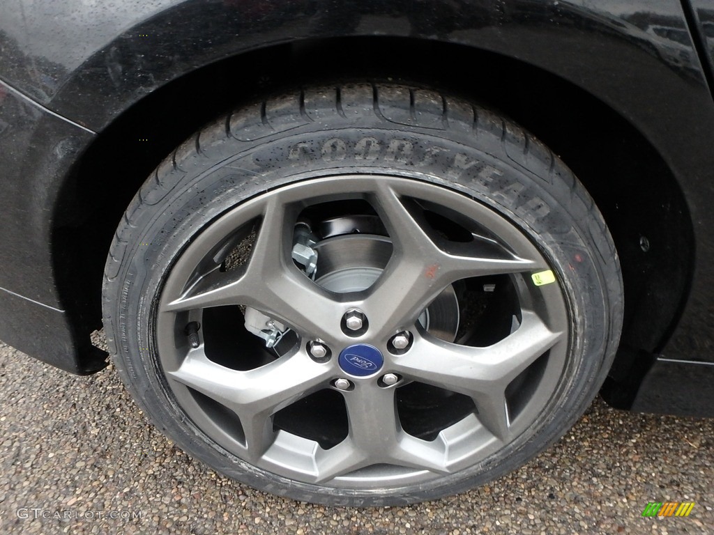 2018 Ford Focus ST Hatch Wheel Photo #124562108