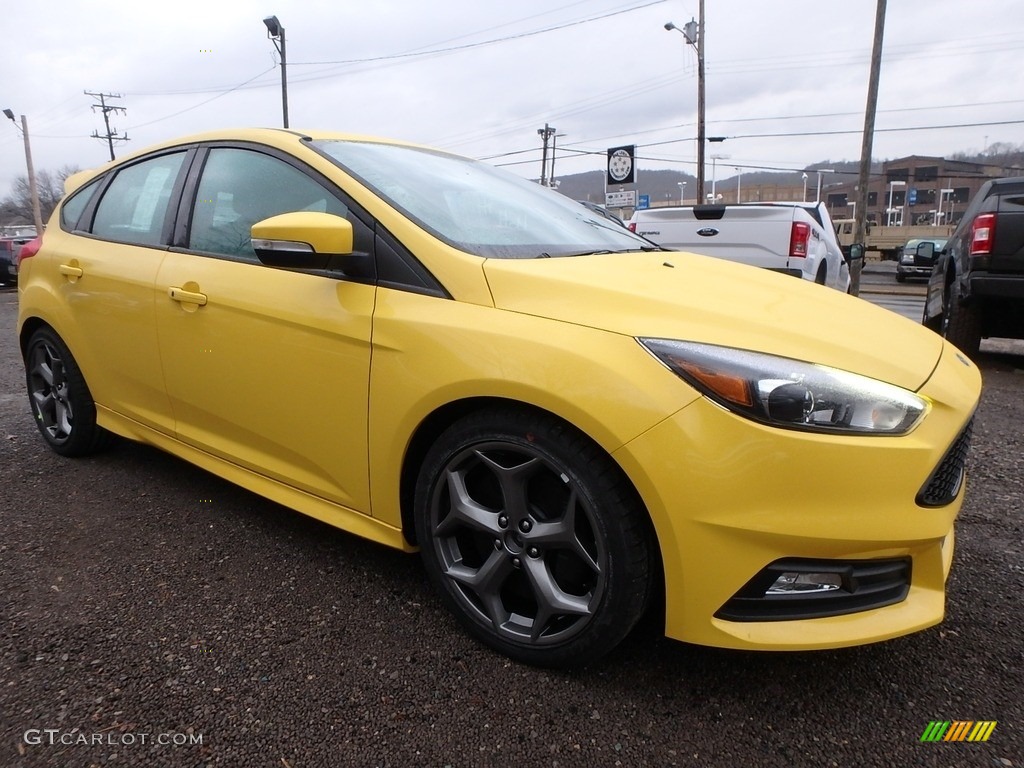 Triple Yellow 2018 Ford Focus ST Hatch Exterior Photo #124563335