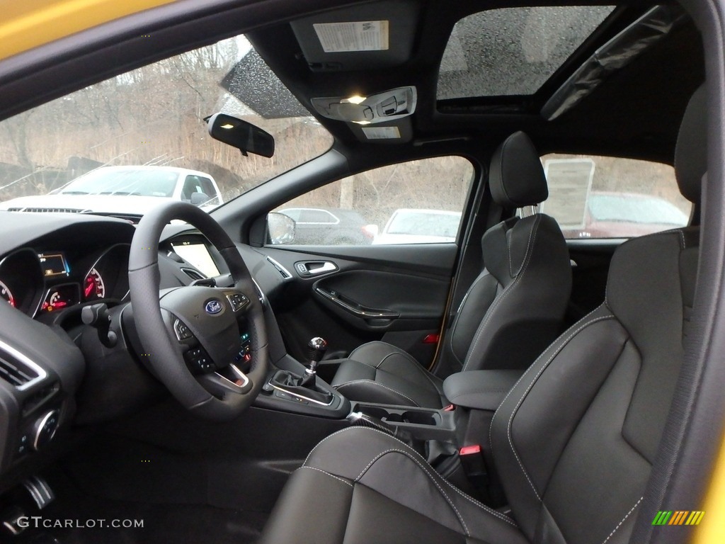 2018 Ford Focus ST Hatch Front Seat Photo #124563404