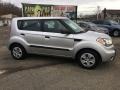 2010 Bright Silver Kia Soul 1.6  photo #2