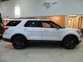 2018 White Platinum Ford Explorer XLT 4WD  photo #2