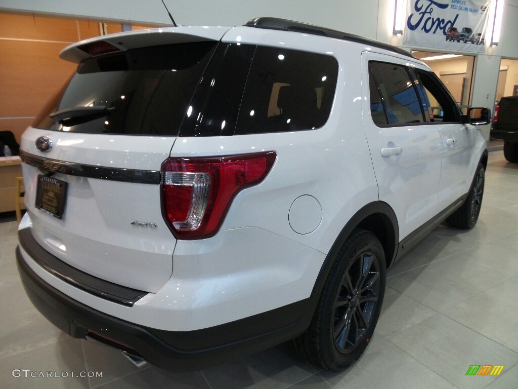 2018 Explorer XLT 4WD - White Platinum / Ebony Black photo #3