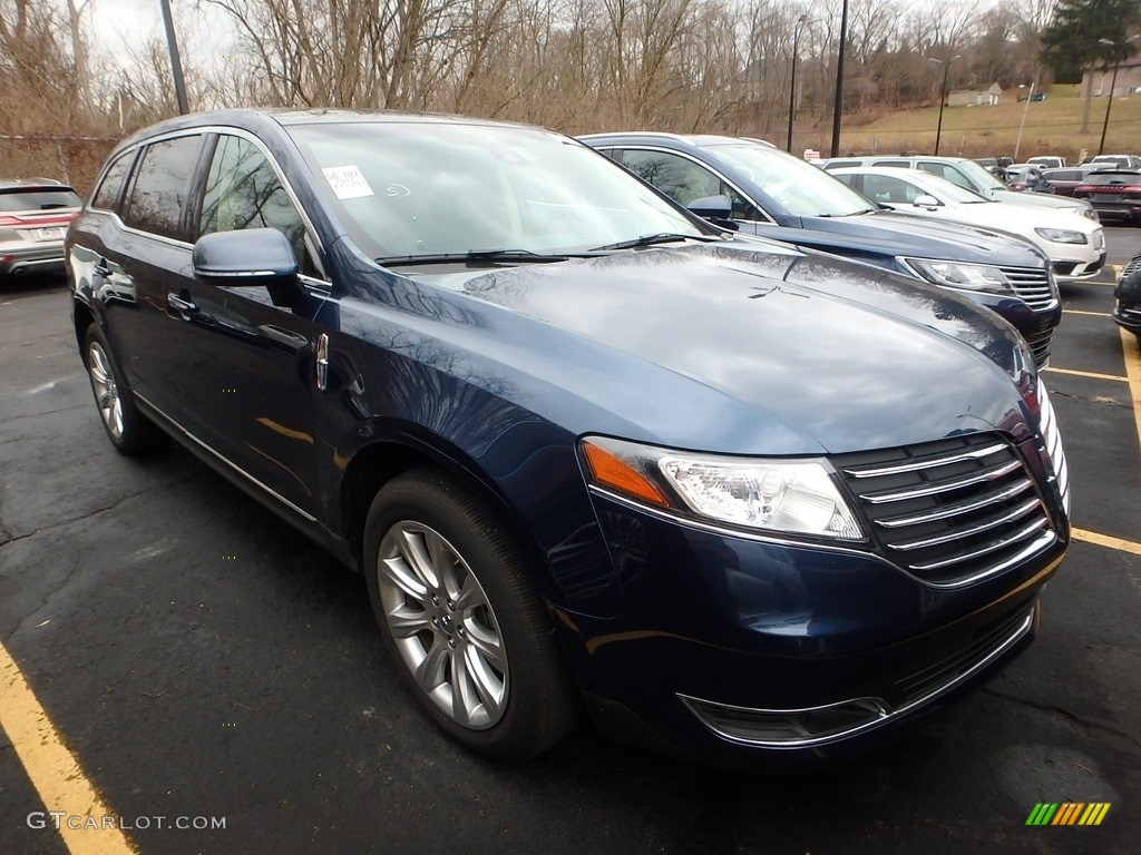 Blue Diamond 2017 Lincoln MKT Premier Exterior Photo #124571835