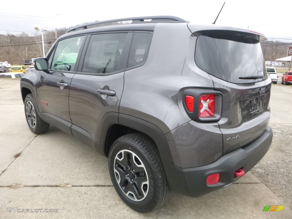 2017 Renegade Trailhawk 4x4 - Granite Crystal Metallic / Black photo #3