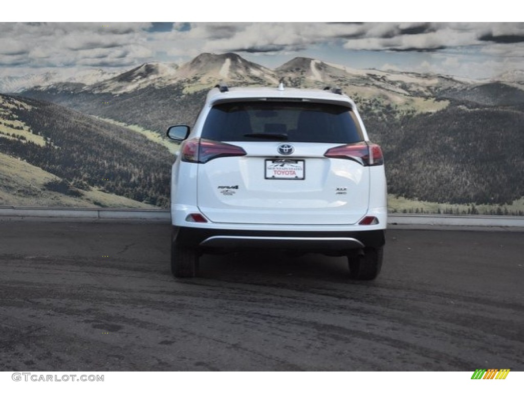 2018 RAV4 XLE AWD - Super White / Ash photo #4