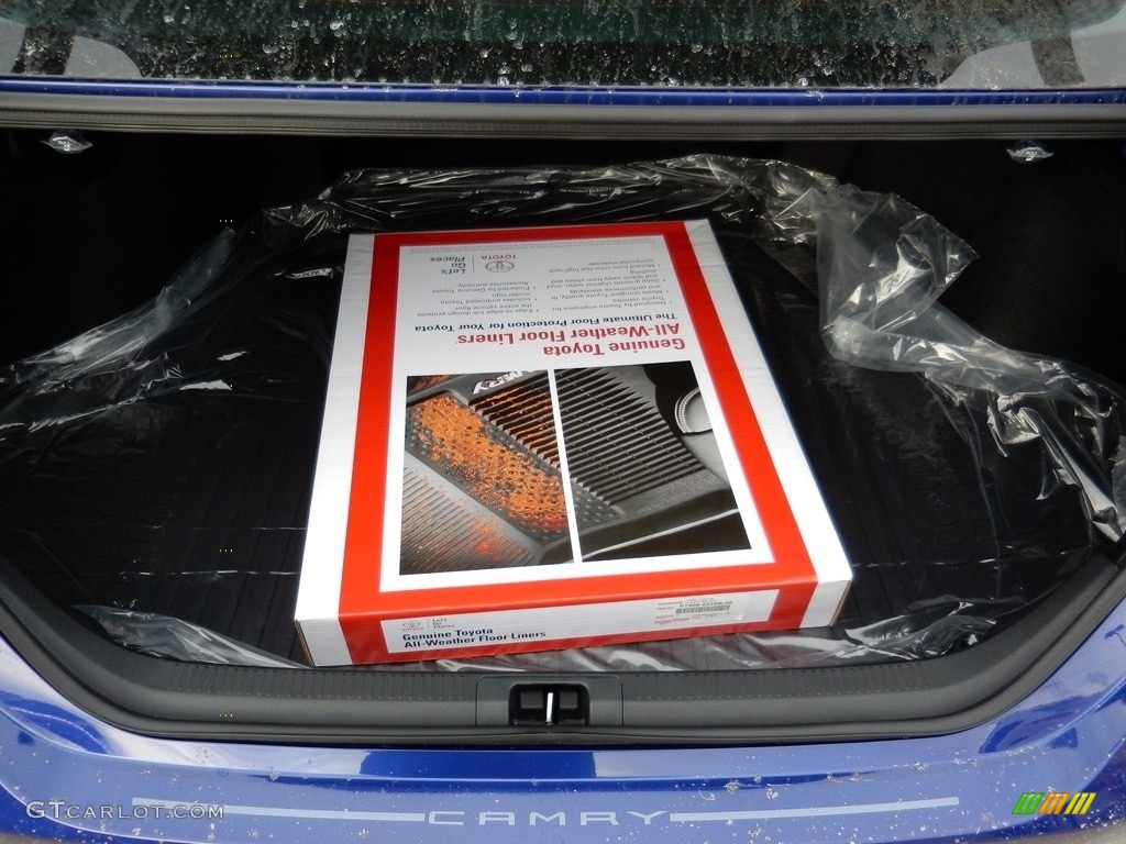 2018 Camry XLE V6 - Blue Crush Metallic / Black photo #6