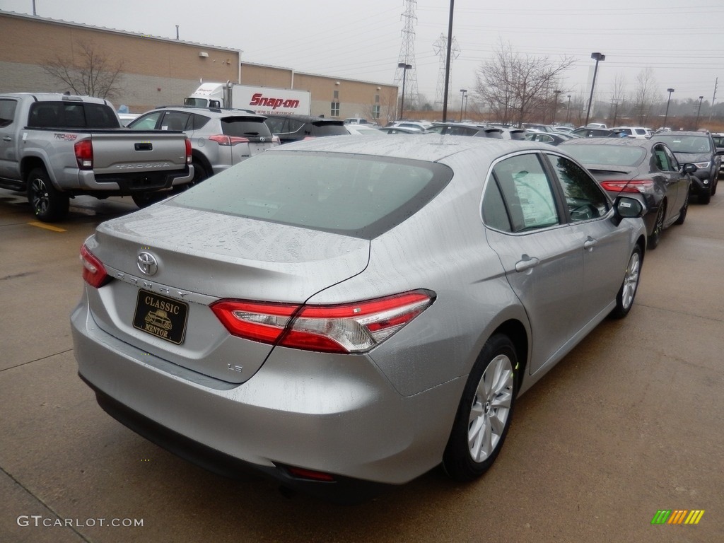 2018 Camry LE - Celestial Silver Metallic / Black photo #3