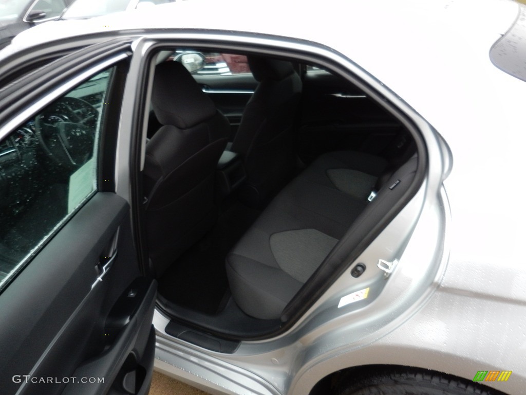 2018 Camry LE - Celestial Silver Metallic / Black photo #5