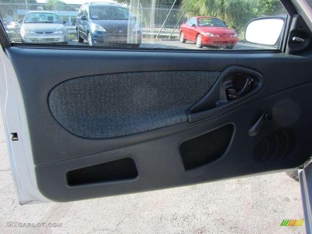 2005 Cavalier Coupe - Ultra Silver Metallic / Graphite Gray photo #9