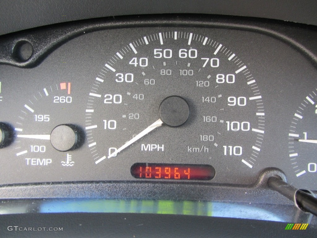 2005 Cavalier Coupe - Ultra Silver Metallic / Graphite Gray photo #20