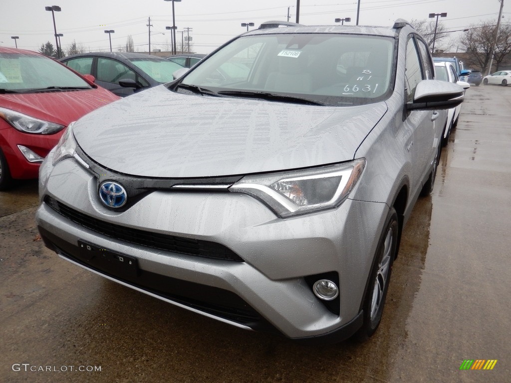 2018 RAV4 XLE AWD Hybrid - Silver Sky Metallic / Ash photo #1