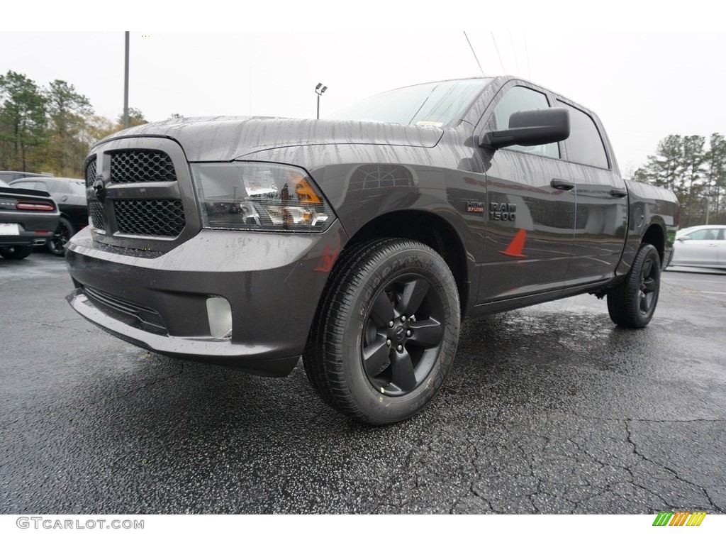 2018 1500 Express Crew Cab 4x4 - Granite Crystal Metallic / Black/Diesel Gray photo #3