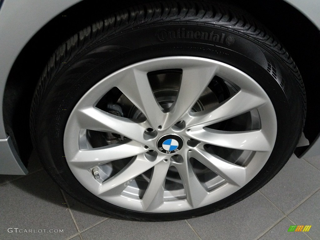 2018 3 Series 320i xDrive Sedan - Glacier Silver Metallic / Black photo #4