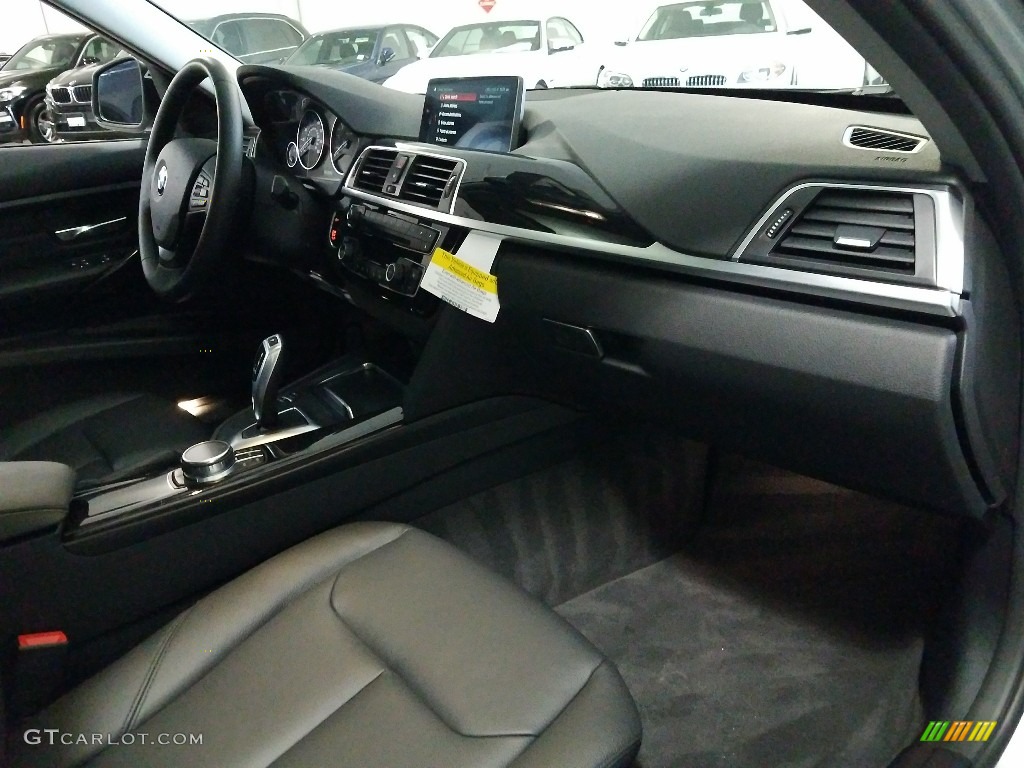 2018 3 Series 320i xDrive Sedan - Glacier Silver Metallic / Black photo #13