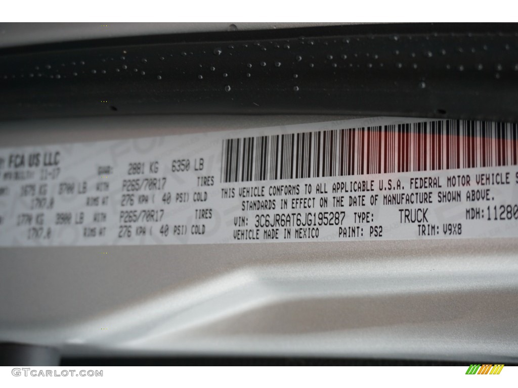 2018 1500 Tradesman Regular Cab - Bright Silver Metallic / Black/Diesel Gray photo #16