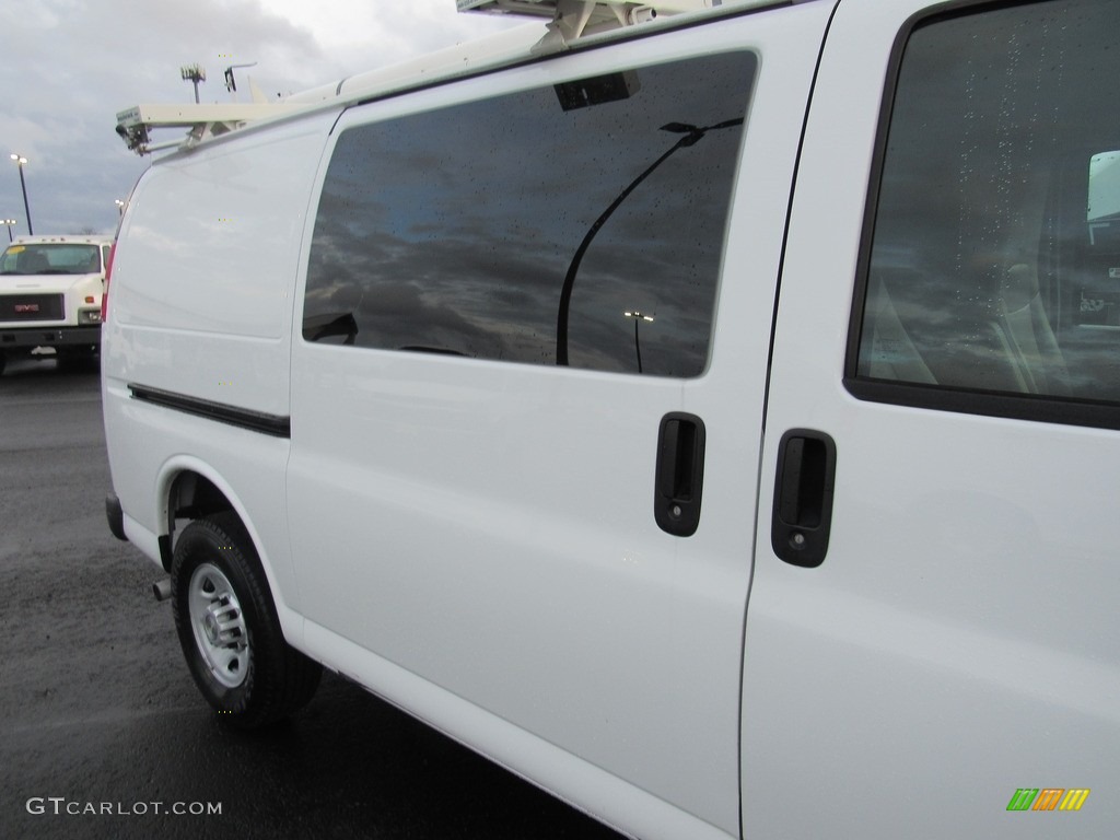 2014 Express 2500 Cargo WT - Summit White / Medium Pewter photo #16