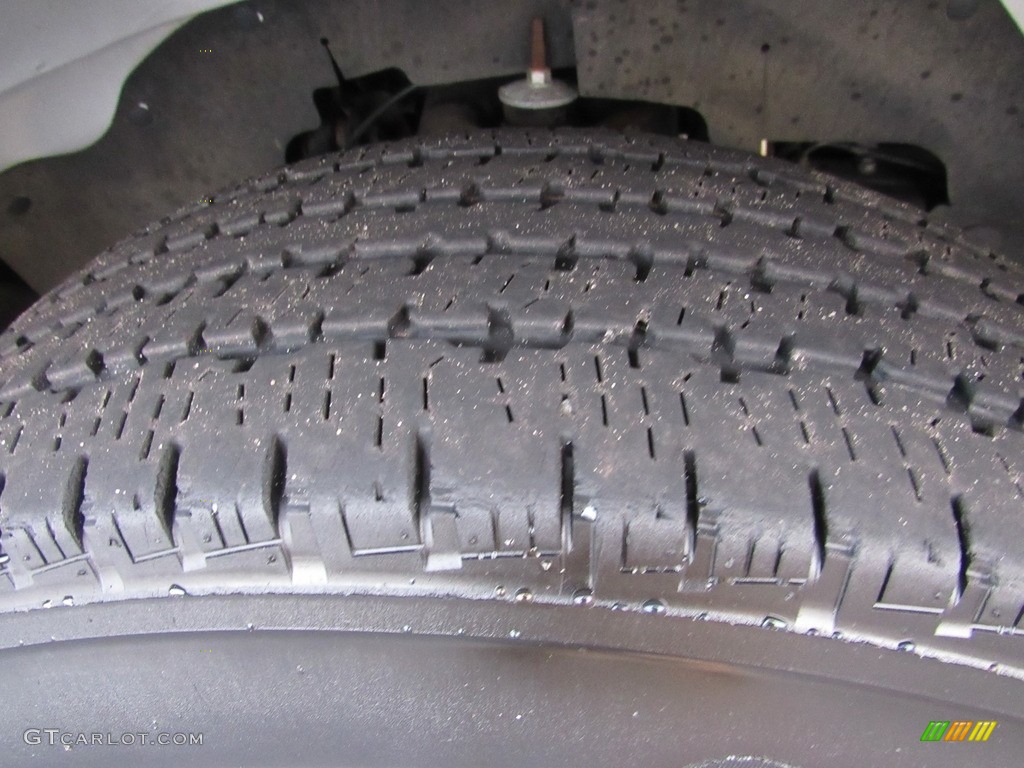 2014 Express 2500 Cargo WT - Summit White / Medium Pewter photo #36