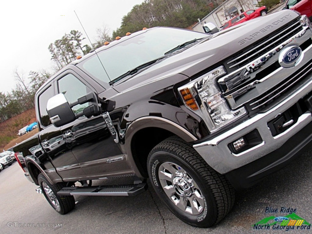 2018 F250 Super Duty Lariat Crew Cab 4x4 - Magma Red / Camel photo #35